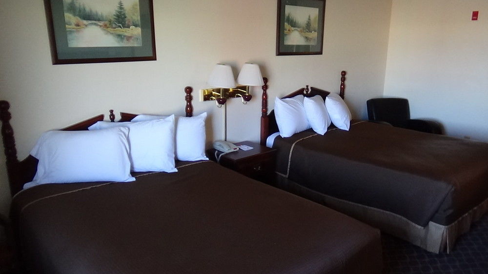Howard Johnson By Wyndham Wichita Airport Εξωτερικό φωτογραφία
