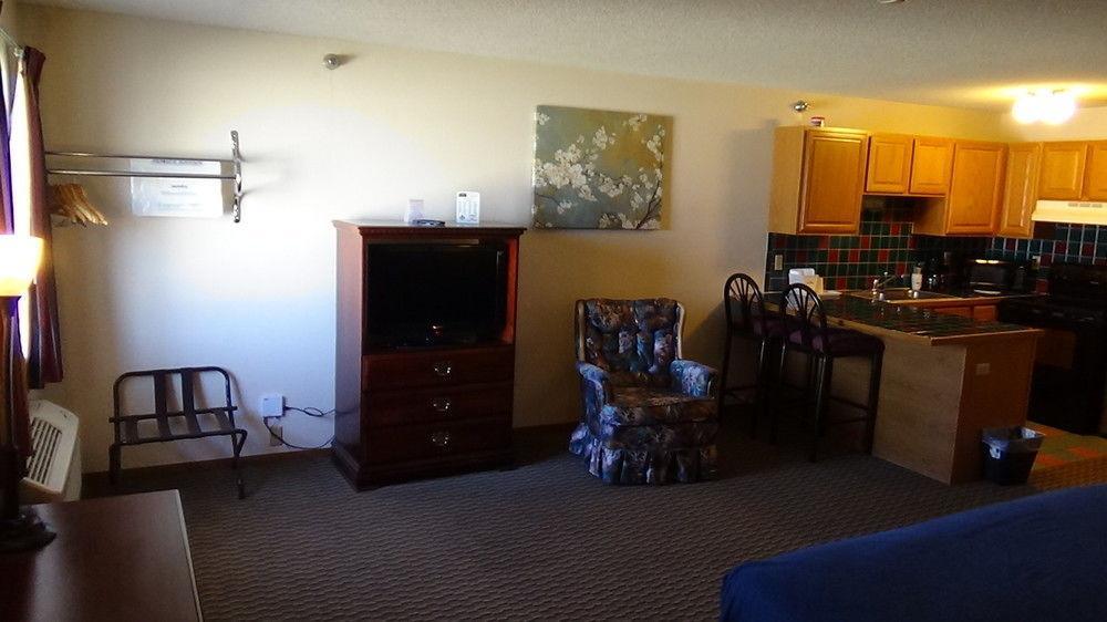 Howard Johnson By Wyndham Wichita Airport Εξωτερικό φωτογραφία