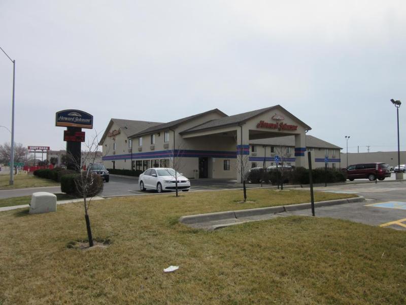 Howard Johnson By Wyndham Wichita Airport Εξωτερικό φωτογραφία