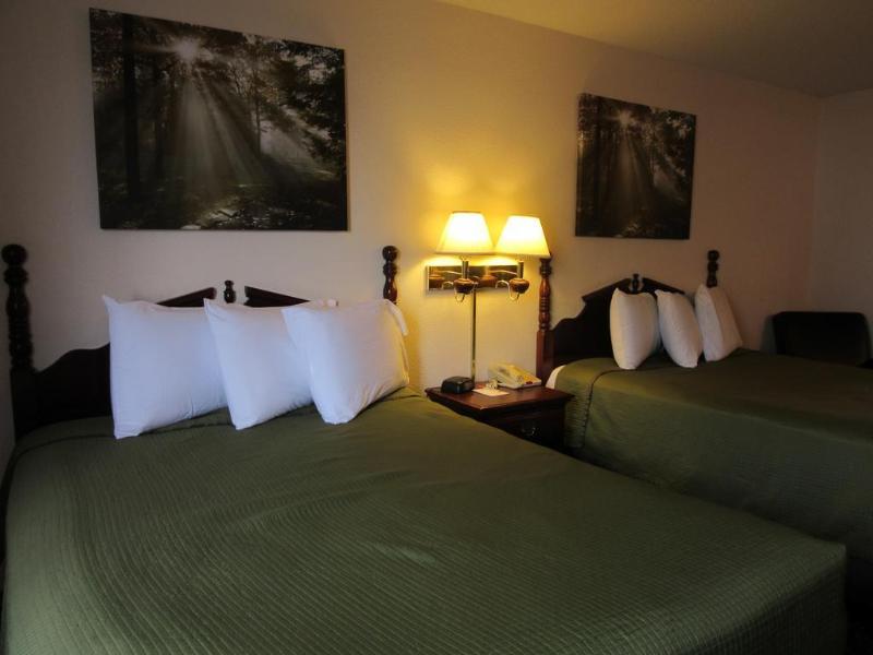 Howard Johnson By Wyndham Wichita Airport Εξωτερικό φωτογραφία