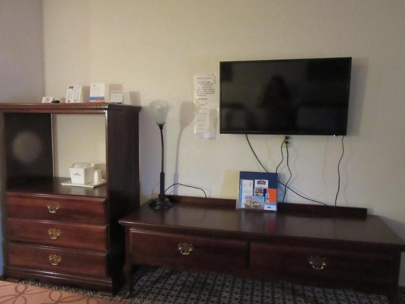 Howard Johnson By Wyndham Wichita Airport Εξωτερικό φωτογραφία
