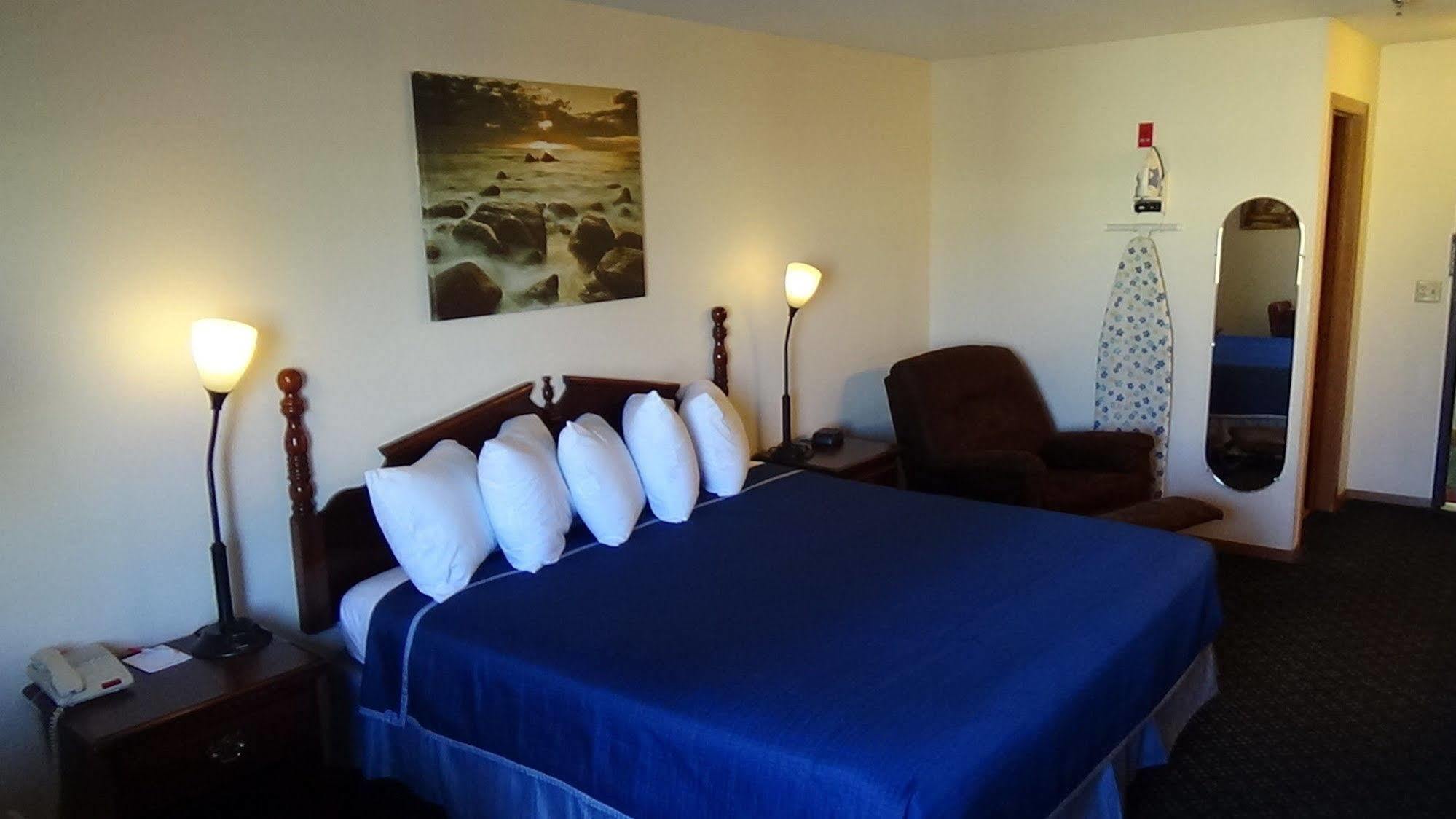 Howard Johnson By Wyndham Wichita Airport Εξωτερικό φωτογραφία