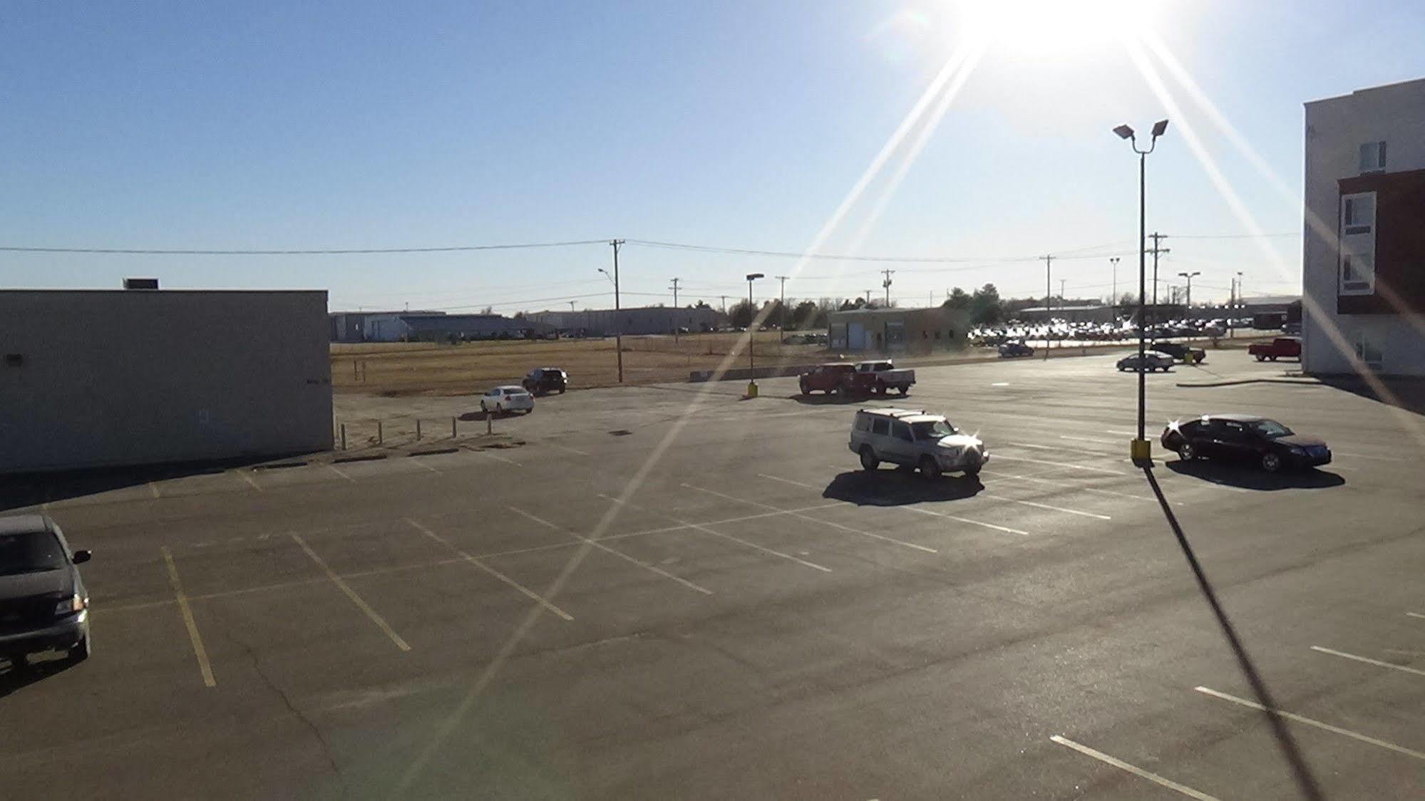 Howard Johnson By Wyndham Wichita Airport Εξωτερικό φωτογραφία